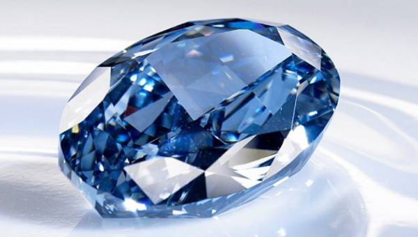 Кольцо: Chopard Blue Diamond